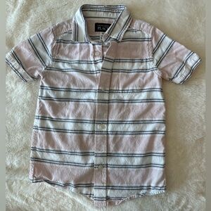 Adorable Children’s Place 5T Button Down short sleeve